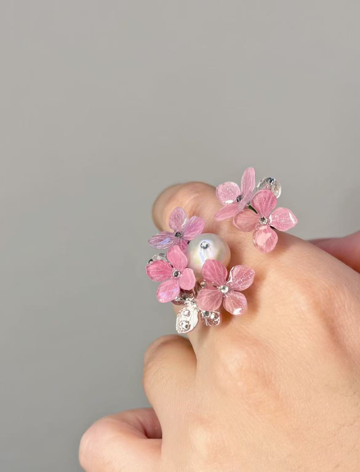 Exquisitely Handmade Dreamy Pearl & Flower Ring
