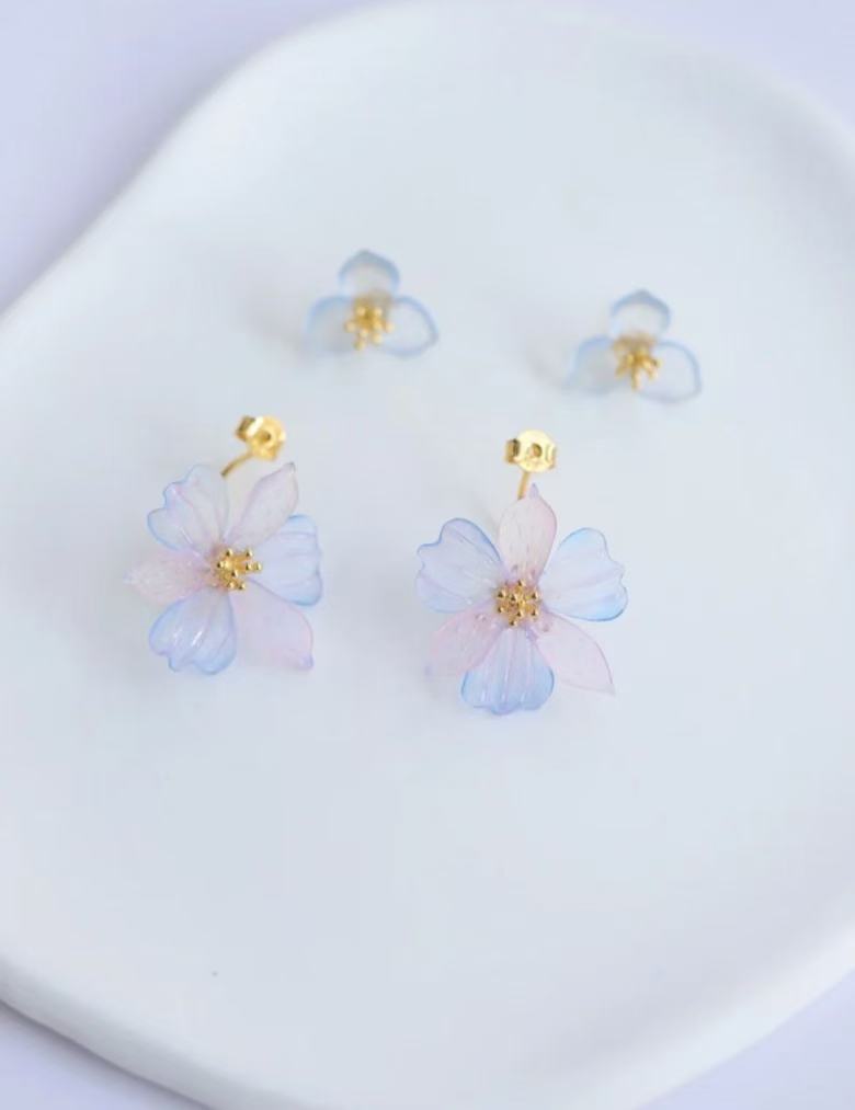 New Women's Earrings With Six First Flowers