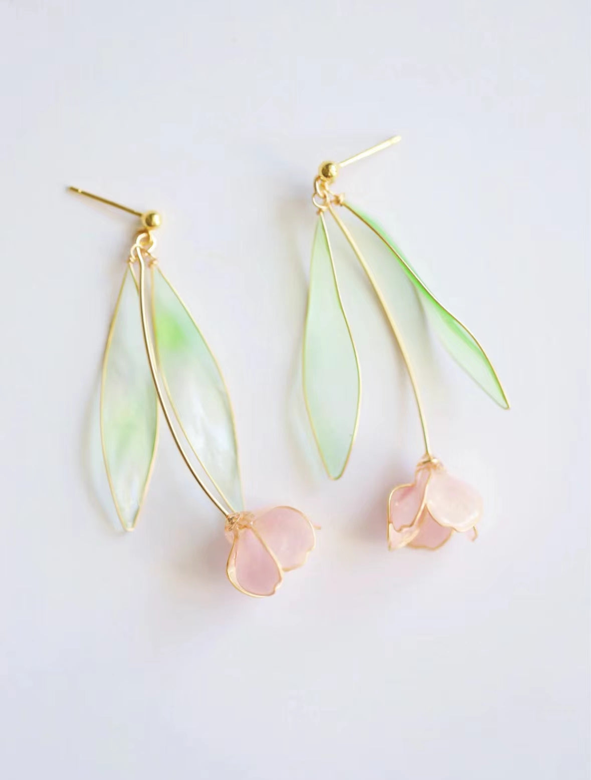 Tulip Women's Vacation Earrings