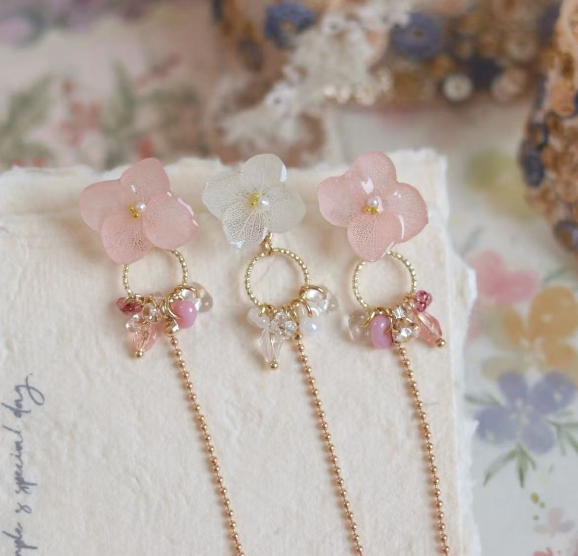 Real Flower Resin Hydrangea Tassel 2-in-1 Stud Earrings