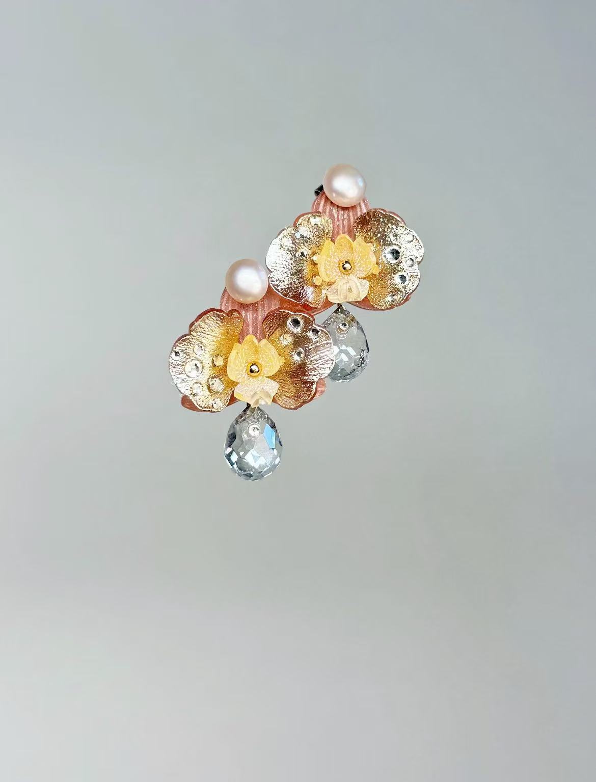 Romantic Pearl Floral Drop Earrings