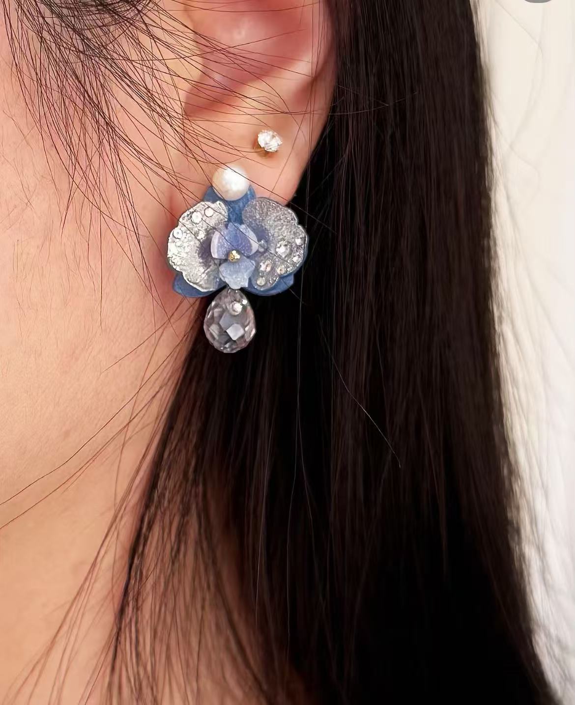 Romantic Pearl Floral Drop Earrings