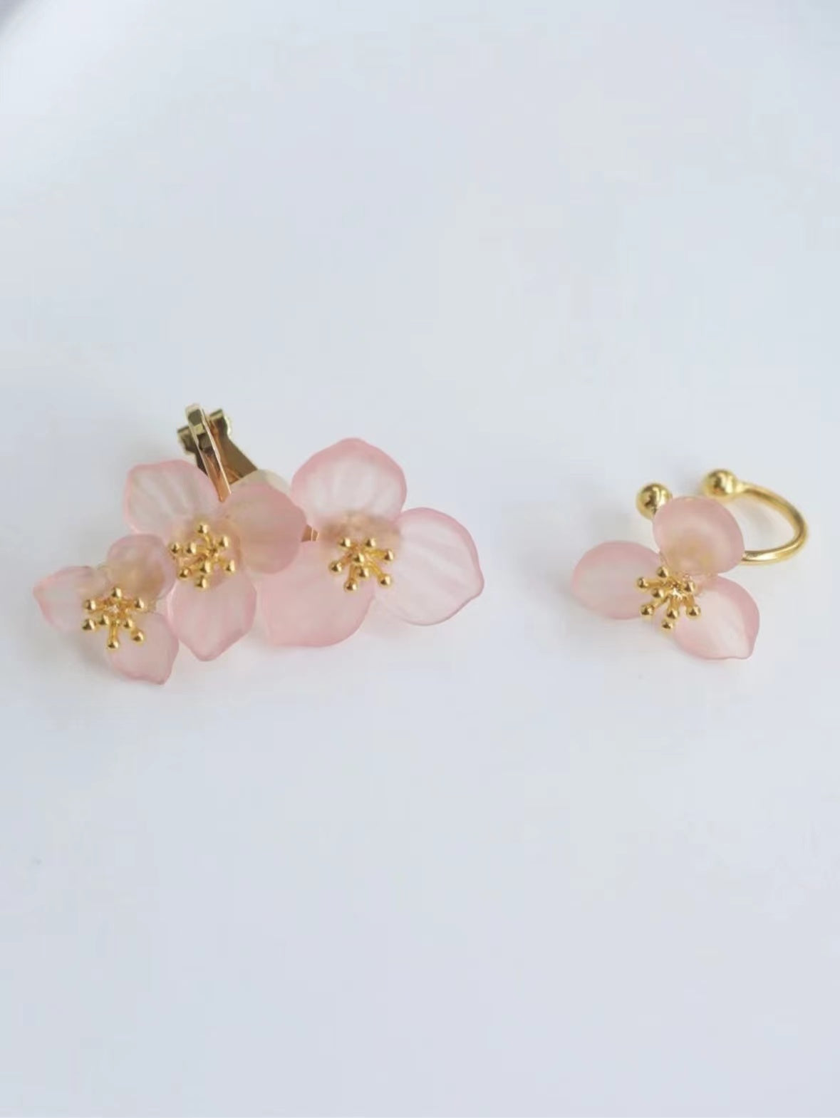 Hydrangea Women's Stud Earrings